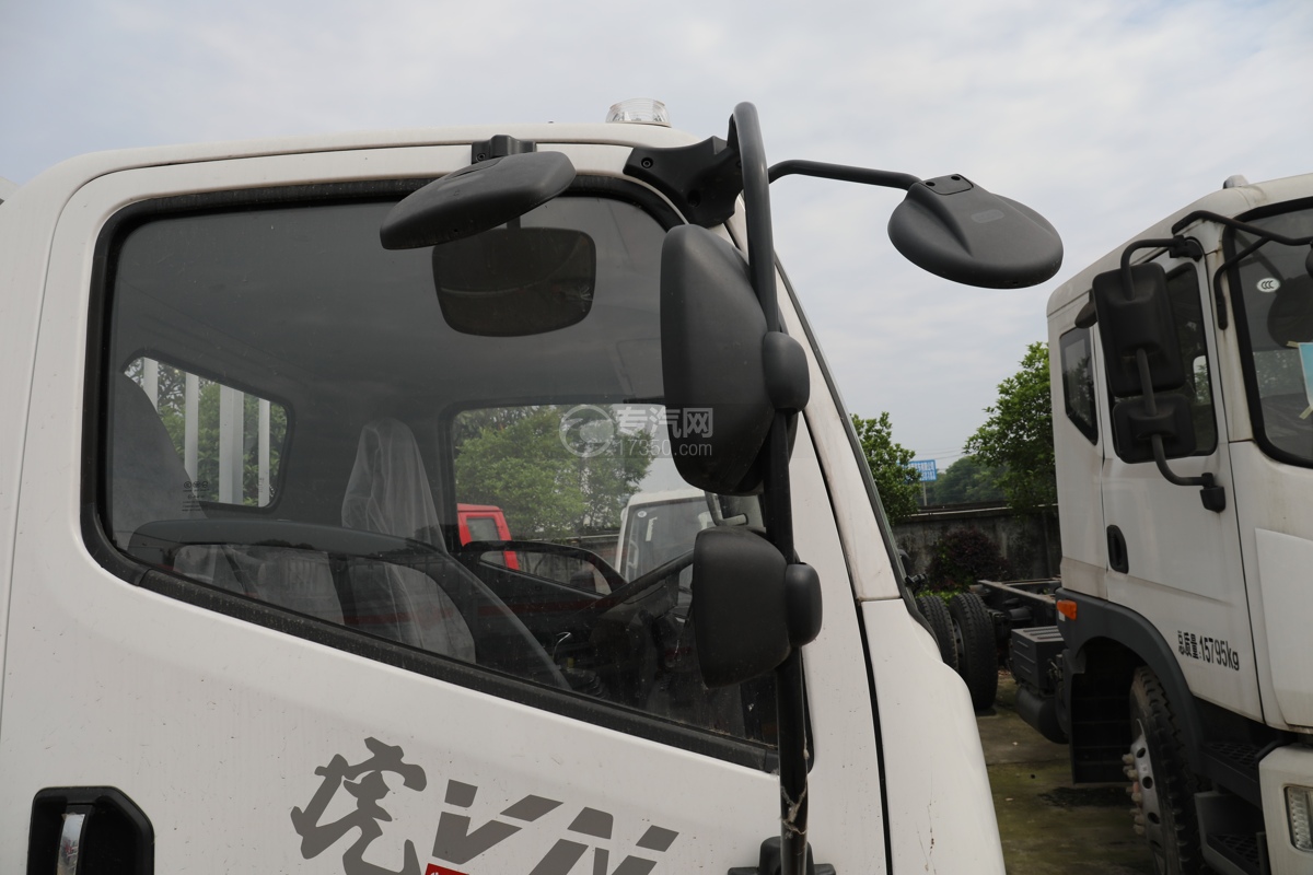 解放虎VN国六4.15米气瓶运输车（栏板式）后视镜