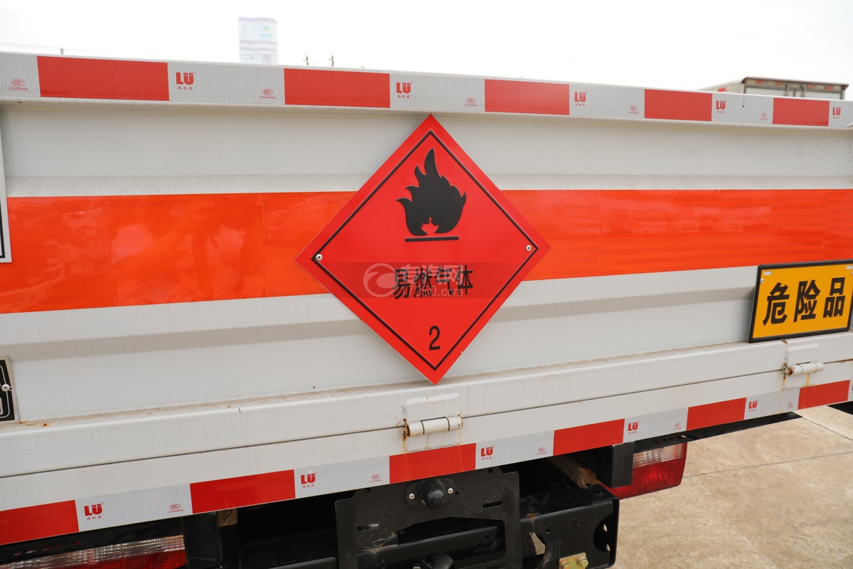 解放虎VN国六4.15米气瓶运输车（栏板式）易燃气体贴