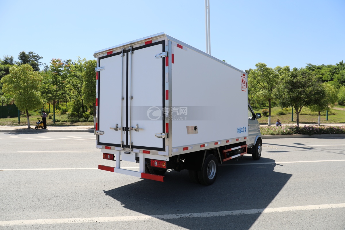 长安神骐T20国六3.2米冷藏车右后图