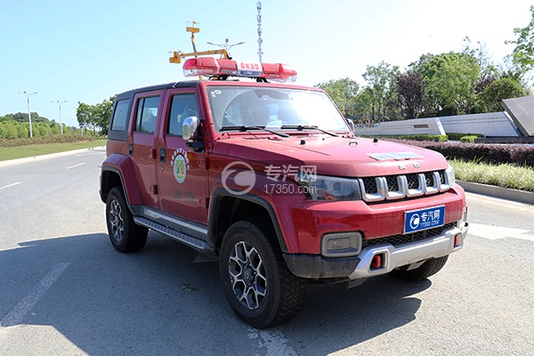 北京越野消防巡逻车右前45度图