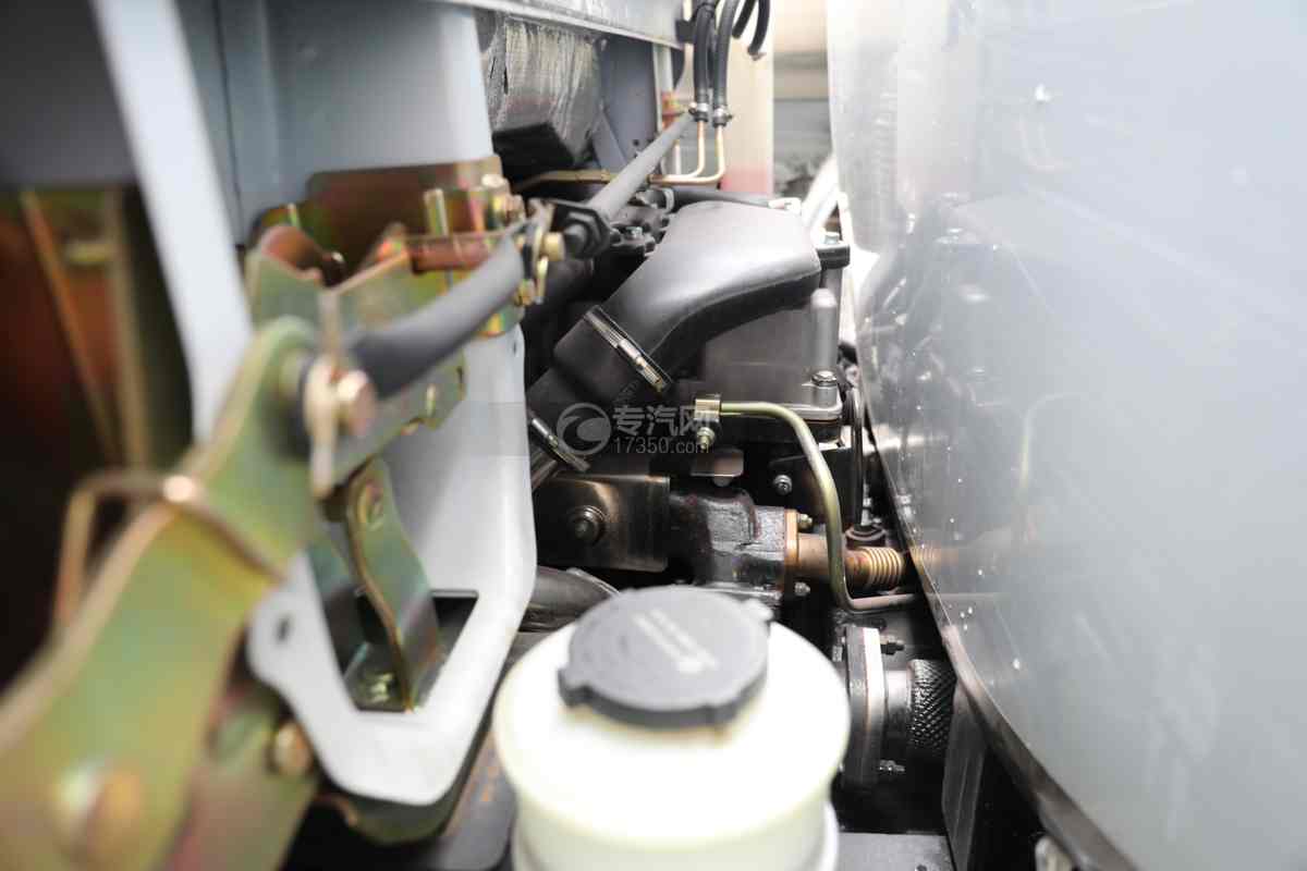 东风凯普特K7国六6.9方鲜奶运输车发动机