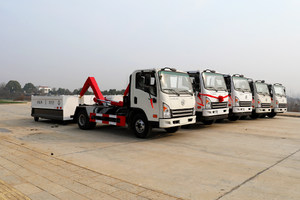 大运奥普力勾臂垃圾车6台齐发！