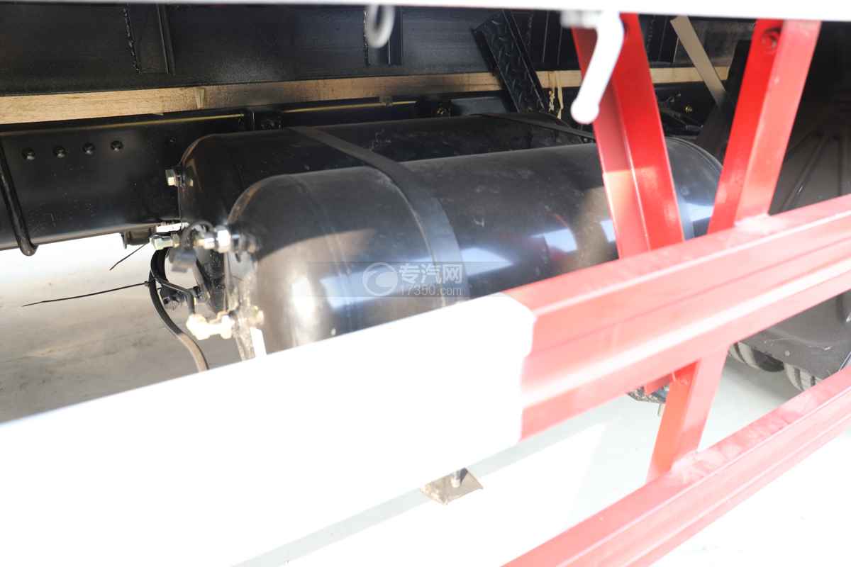 东风凯普特K7国六5.2米气瓶运输车（栏板式）储气罐