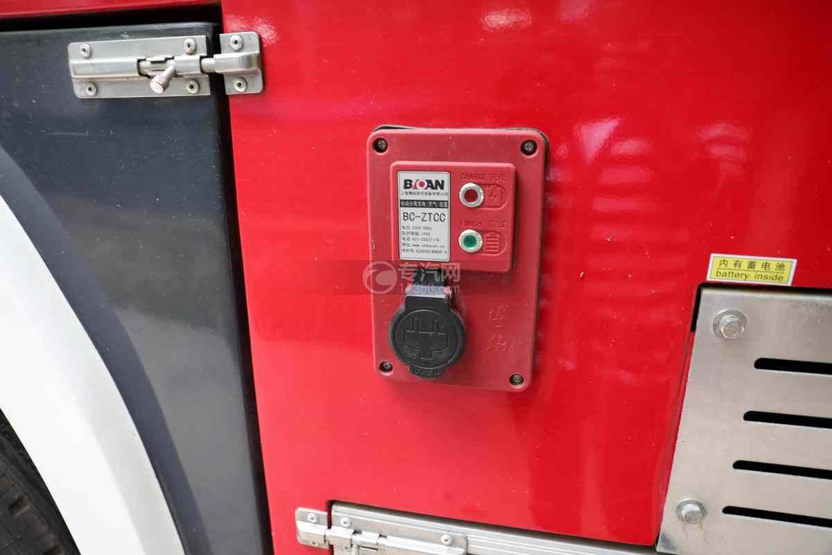 重汽豪沃TX国六抢险救援消防车外接电接口