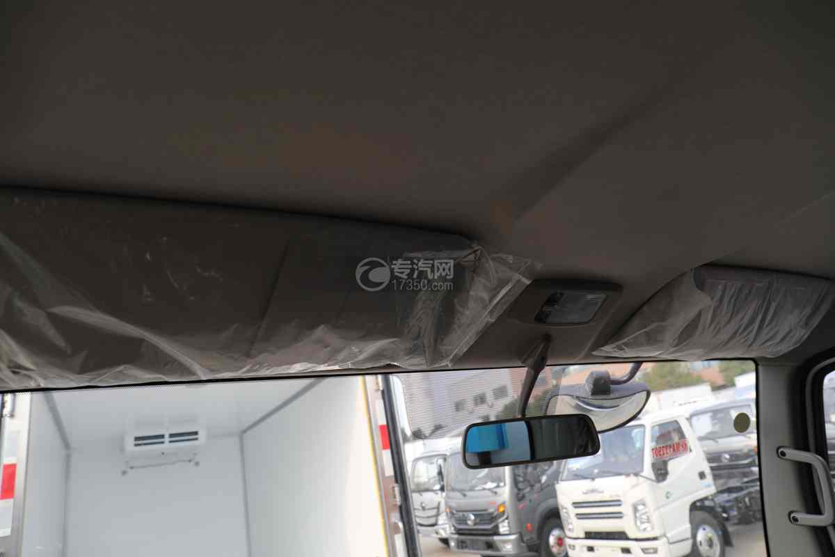 东风多利卡国六4.08米冷藏车带消毒后视镜