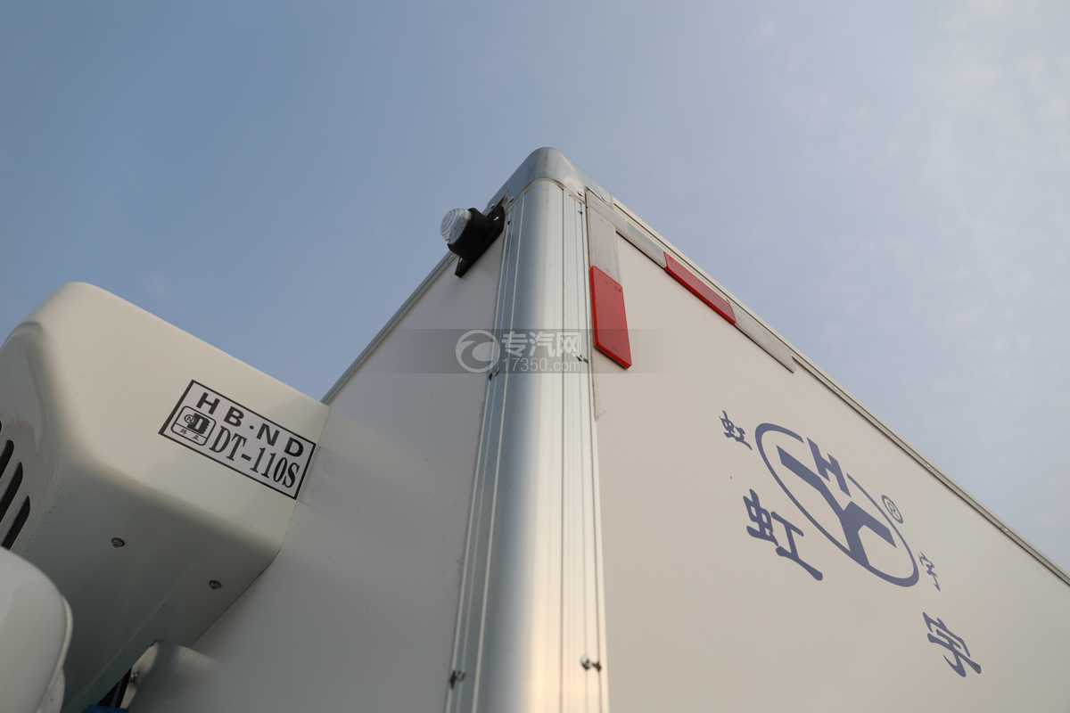 东风多利卡国六4.08米冷藏车带消毒警示灯