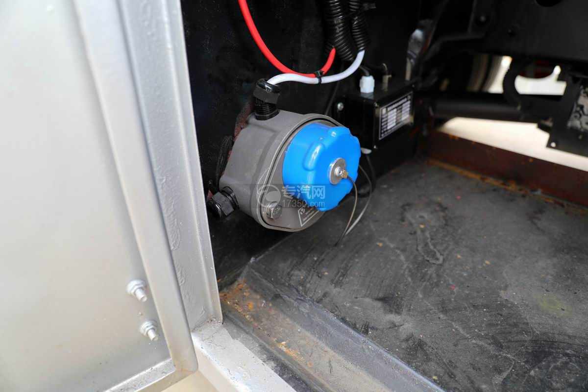 东风福瑞卡F6国六4.5方加油车防溢流探杆插座