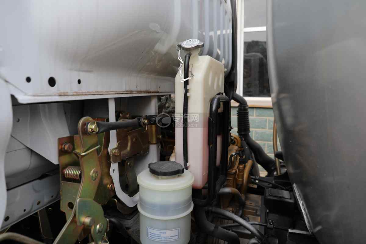 东风多利卡D7国六9.92方普通液体运输车防冻液