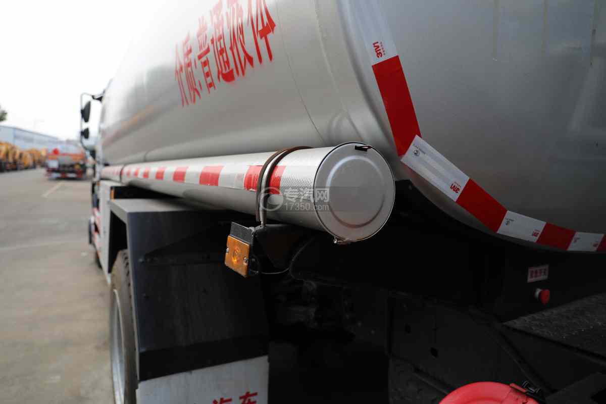东风多利卡D7国六9.92方普通液体运输车炮筒