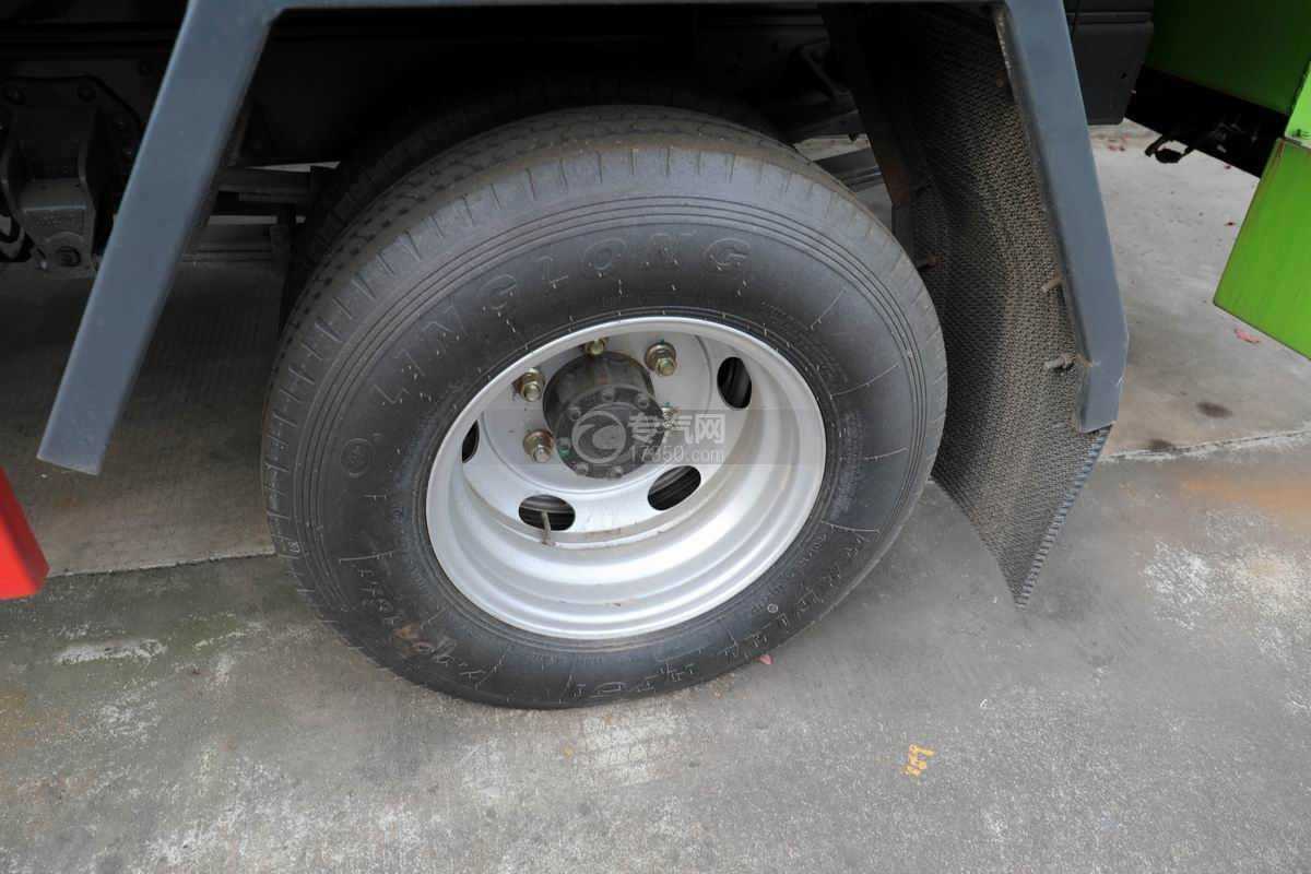 福田时代康瑞H2国六餐厨式垃圾车轮胎
