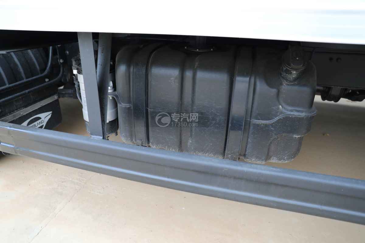 福田欧马可S1国六4.05米冷藏车油箱
