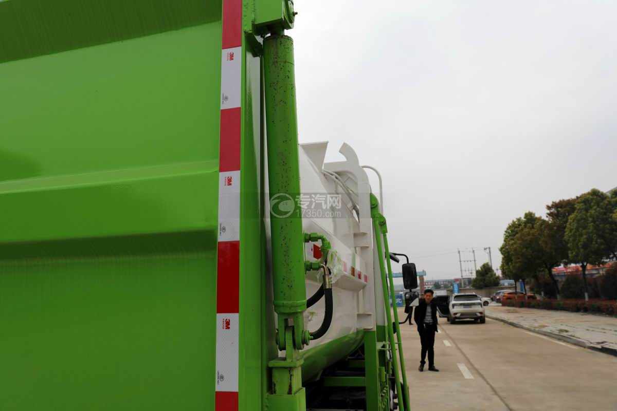 大运奥普力A5单排国六自装卸式垃圾车液压油缸