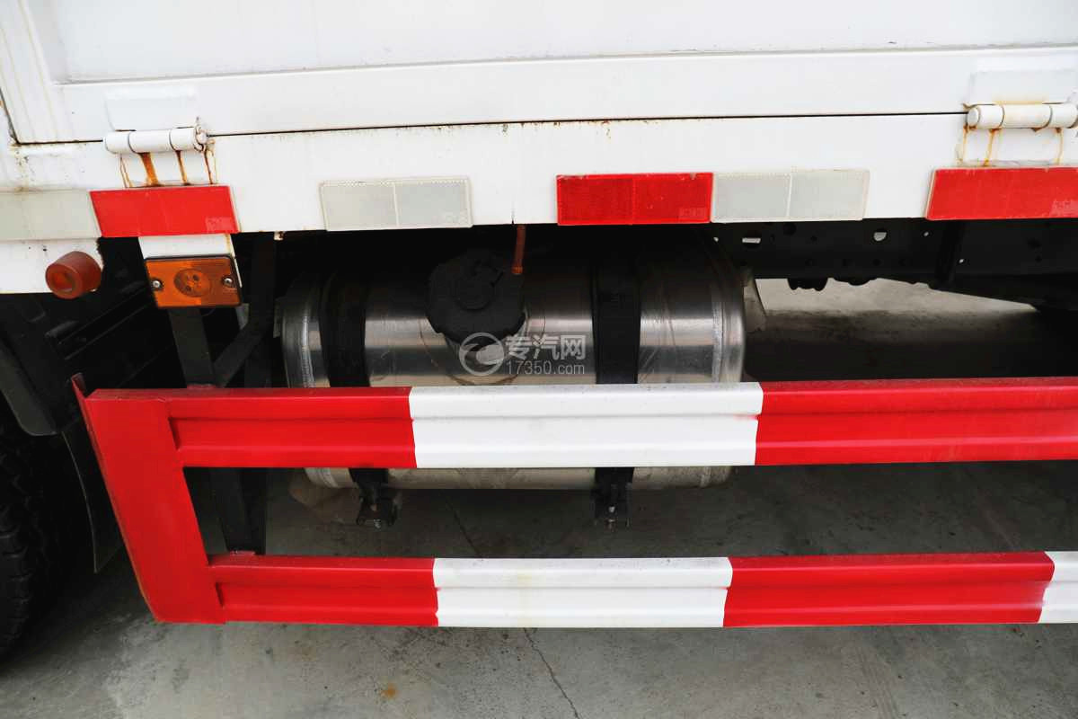 解放虎VN国六4.1米气瓶运输车（仓栏式）油箱