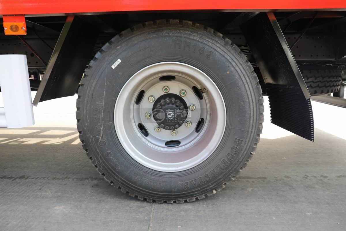 陕汽轩德X9单桥4.5米国六平板运输车轮胎
