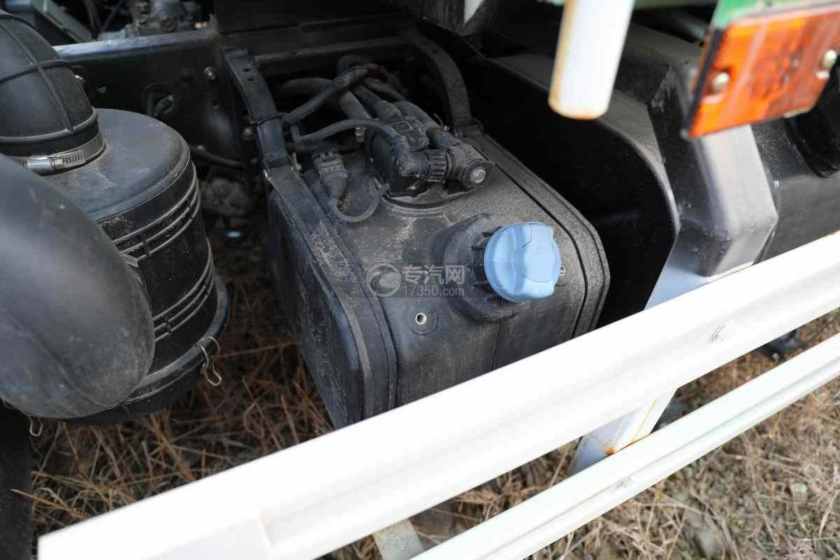 东风福瑞卡F6单排国六压缩式垃圾车尿素罐