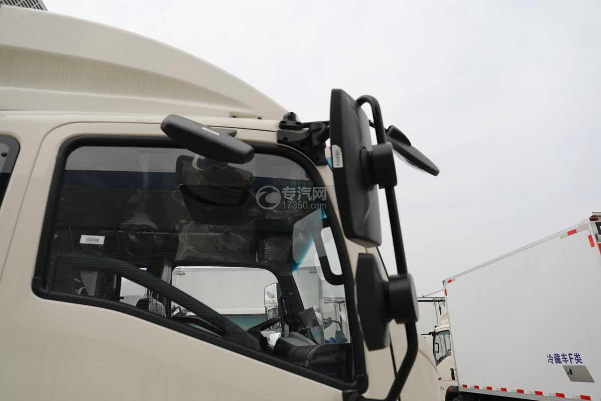 重汽豪沃悍将L3W国六5.64米冷藏车地视镜