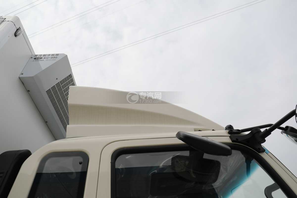 重汽豪沃悍将L3W国六5.64米冷藏车导流罩