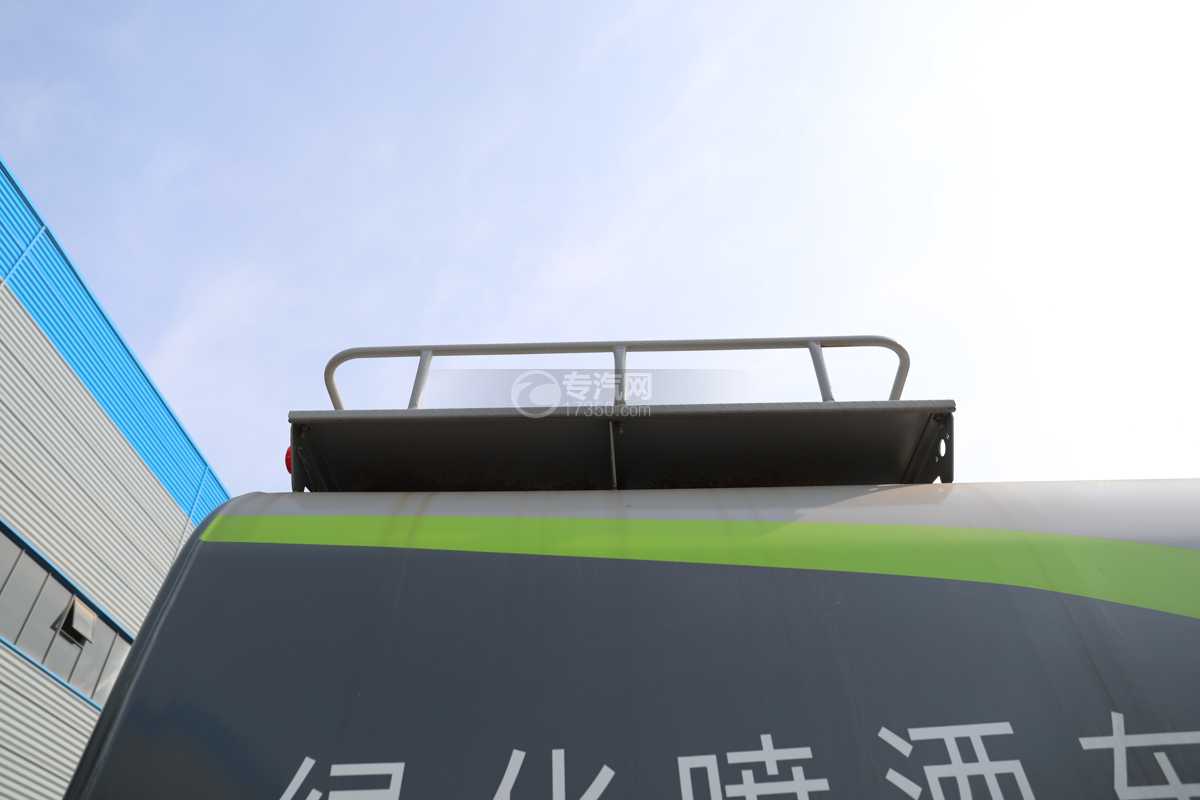 陕汽德龙L3000国六10.3方绿化喷洒车走台板