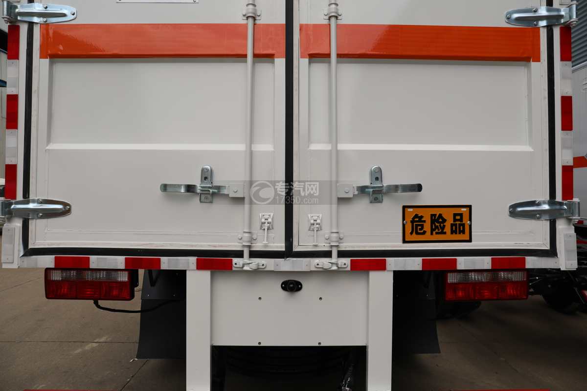 解放虎VR國六5.2米易燃液體廂式運輸車門鎖件