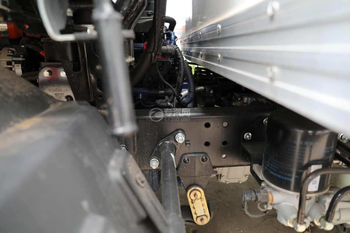 重汽豪沃悍将国六4.1米医疗废物转运车发动机