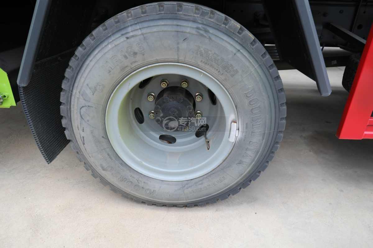 陕汽德龙L3000单桥国六压缩式垃圾车轮胎
