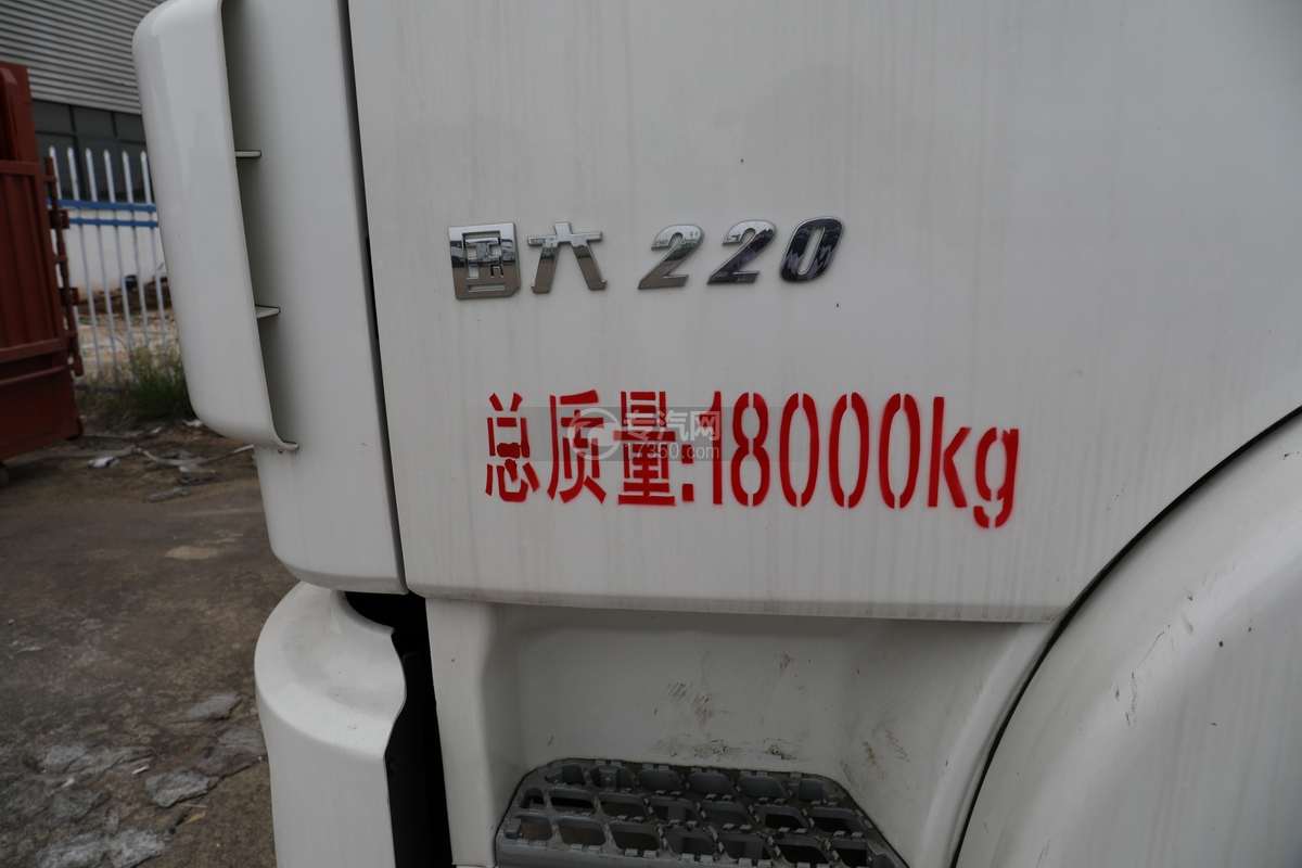 东风锦程V6国六厢式垃圾车外观细节