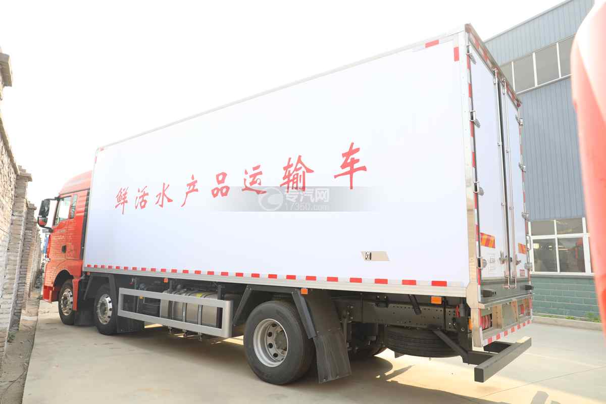 汕德卡G7小三轴国六7.8米鲜活水产品运输车左后图