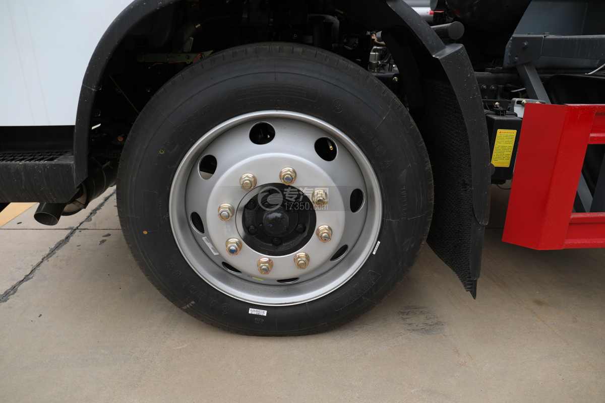 东风福瑞卡F7国六6.7方腐蚀性物品罐式运输车轮胎