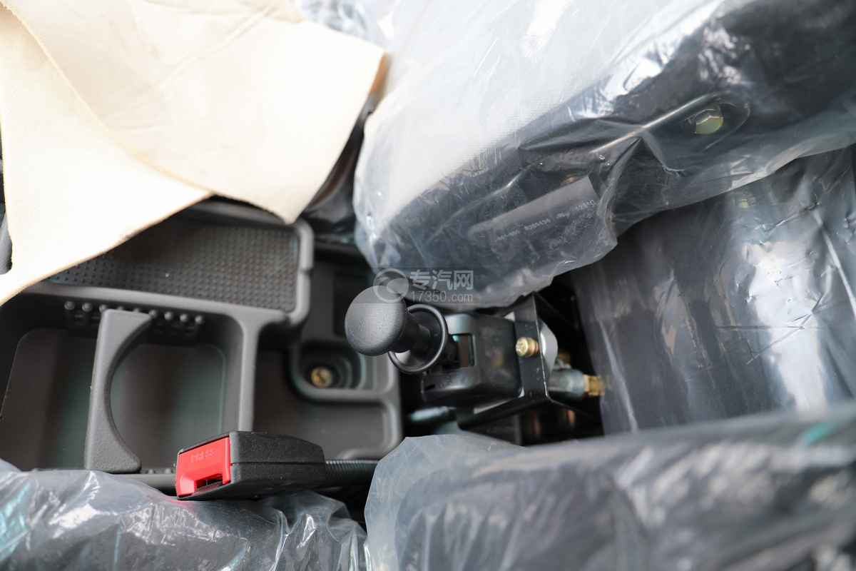 奥驰X2车厢可卸式垃圾车驻车制动器