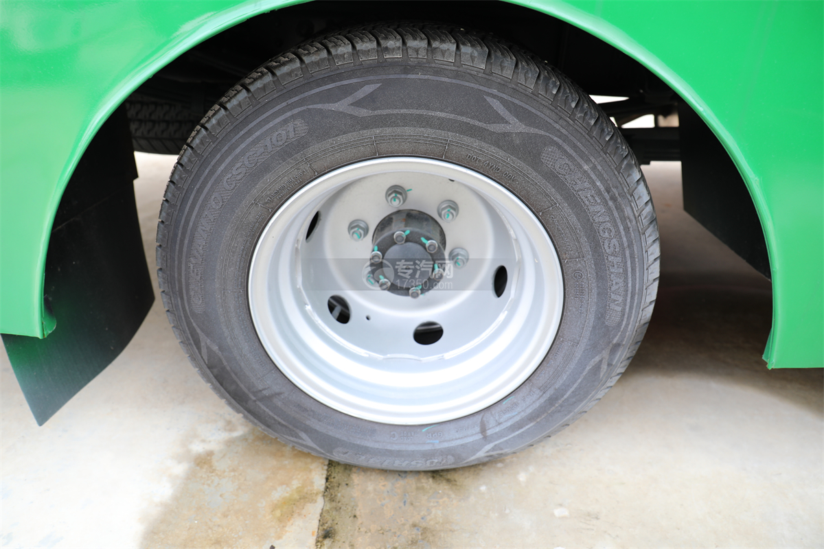 开瑞X6国六移动餐车轮胎