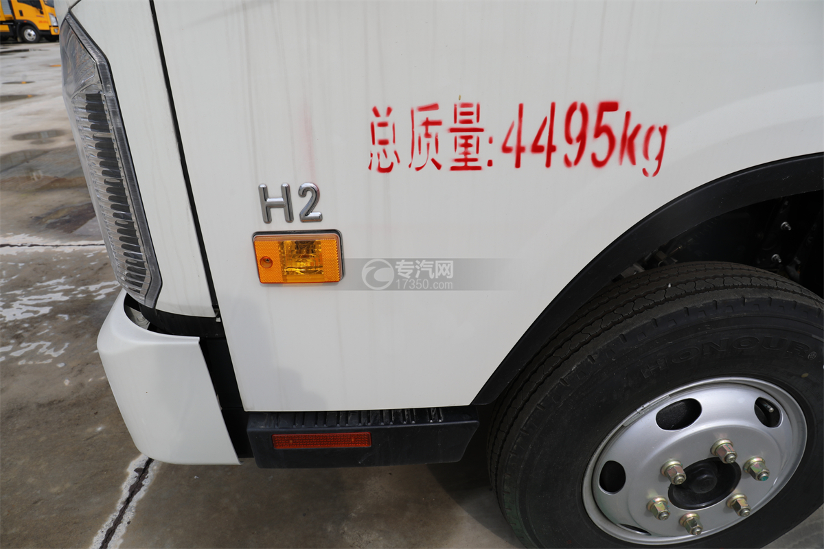 福田领航H2国六移动餐车门标识