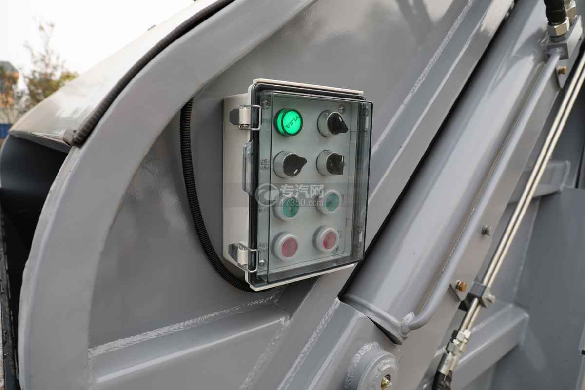 奥驰X2国六压缩式垃圾车电控盒