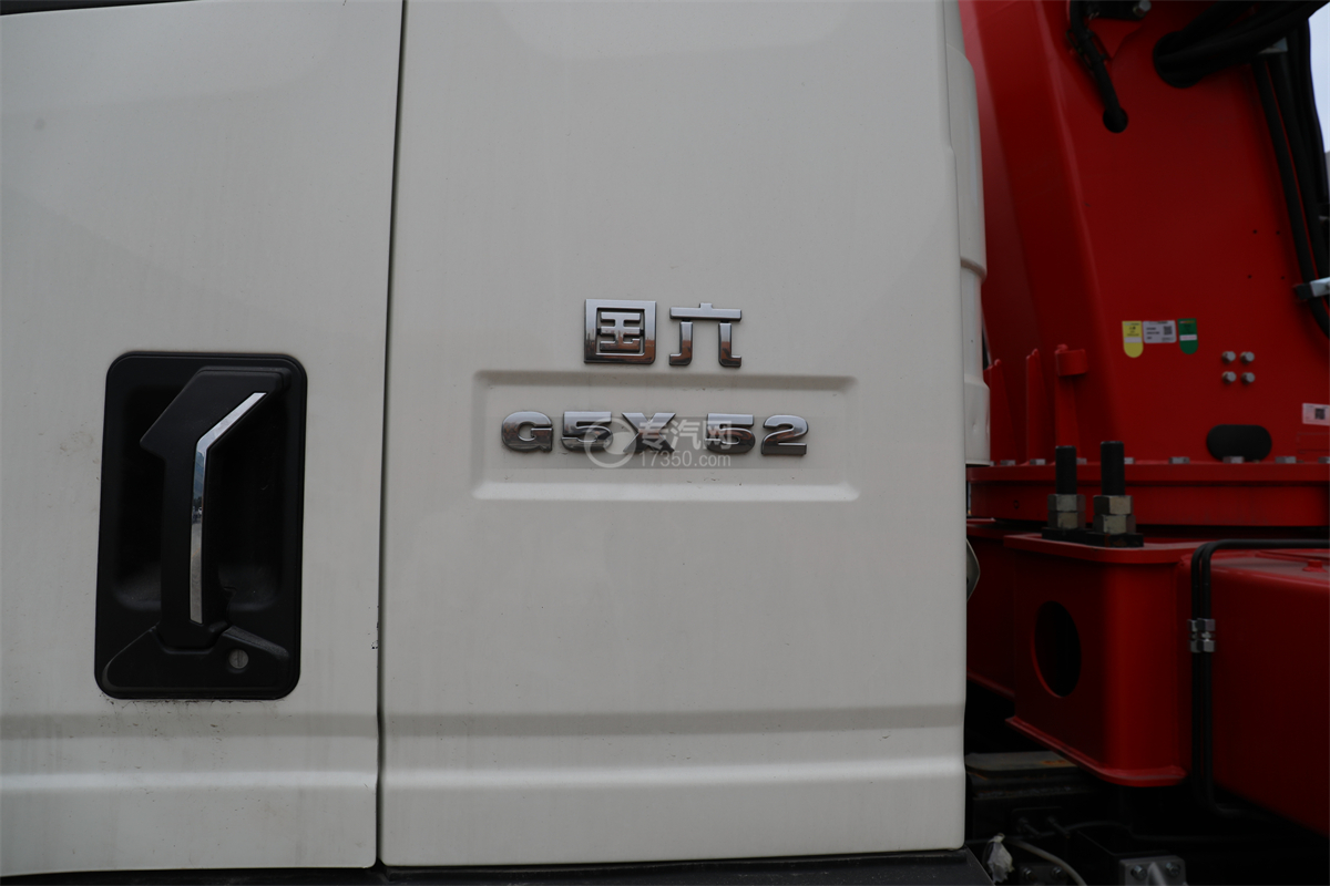 重汽豪沃G5X国六带吊清障车门标识
