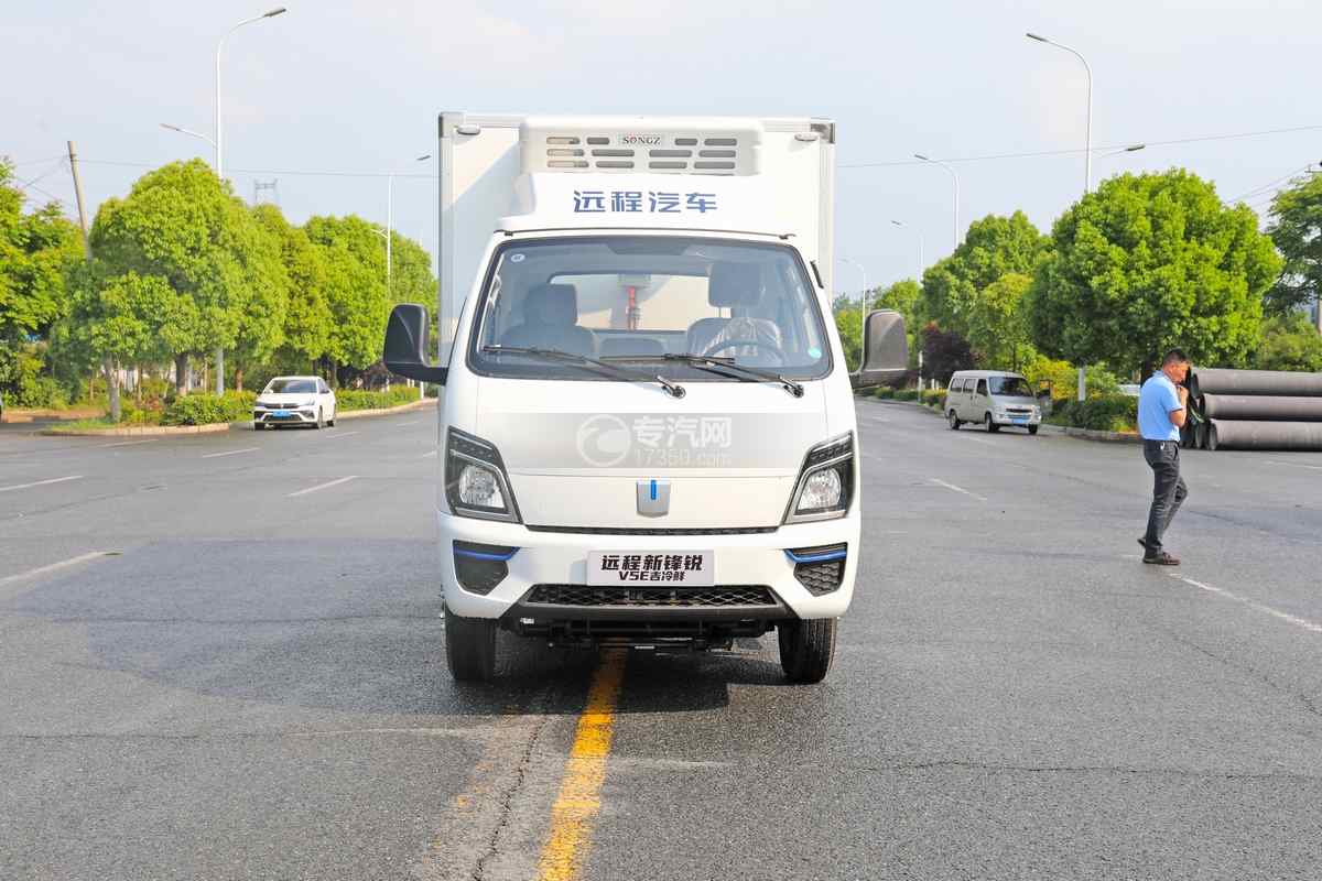 吉利遠(yuǎn)程鋒銳V5E純電動冷藏車正前方圖