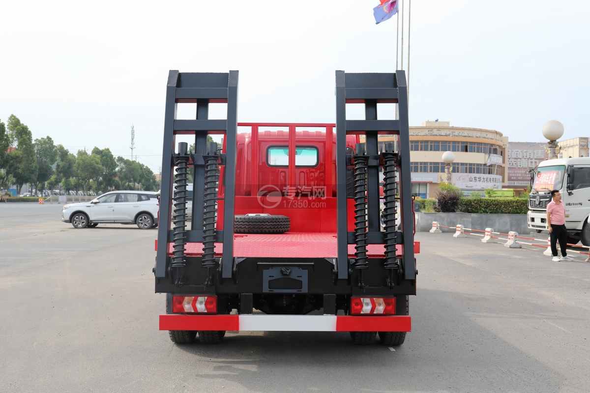 江淮運(yùn)多多N8國六平板運(yùn)輸車正后方圖