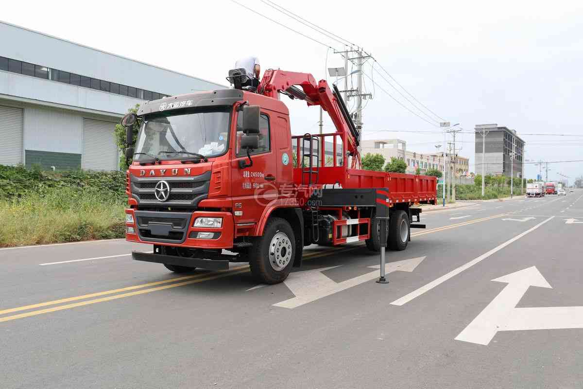 湖北大運F6提升橋抓斗式垃圾車右前45度圖