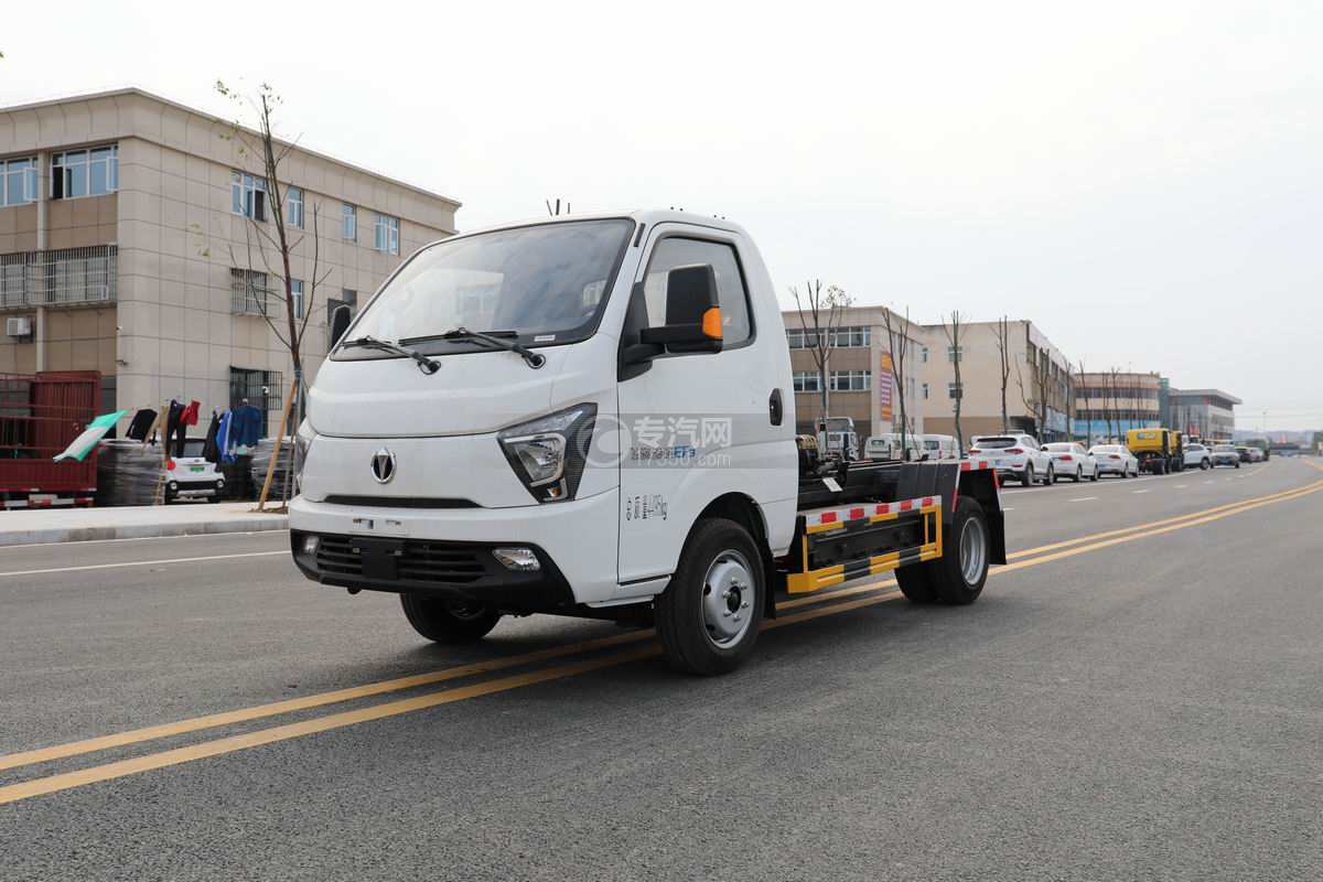 飛碟締途EF3純電動車廂可卸式垃圾車左前45度圖