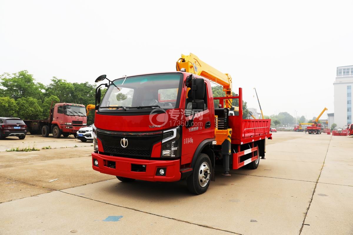 飛碟奧馳V3藍牌隨車吊
