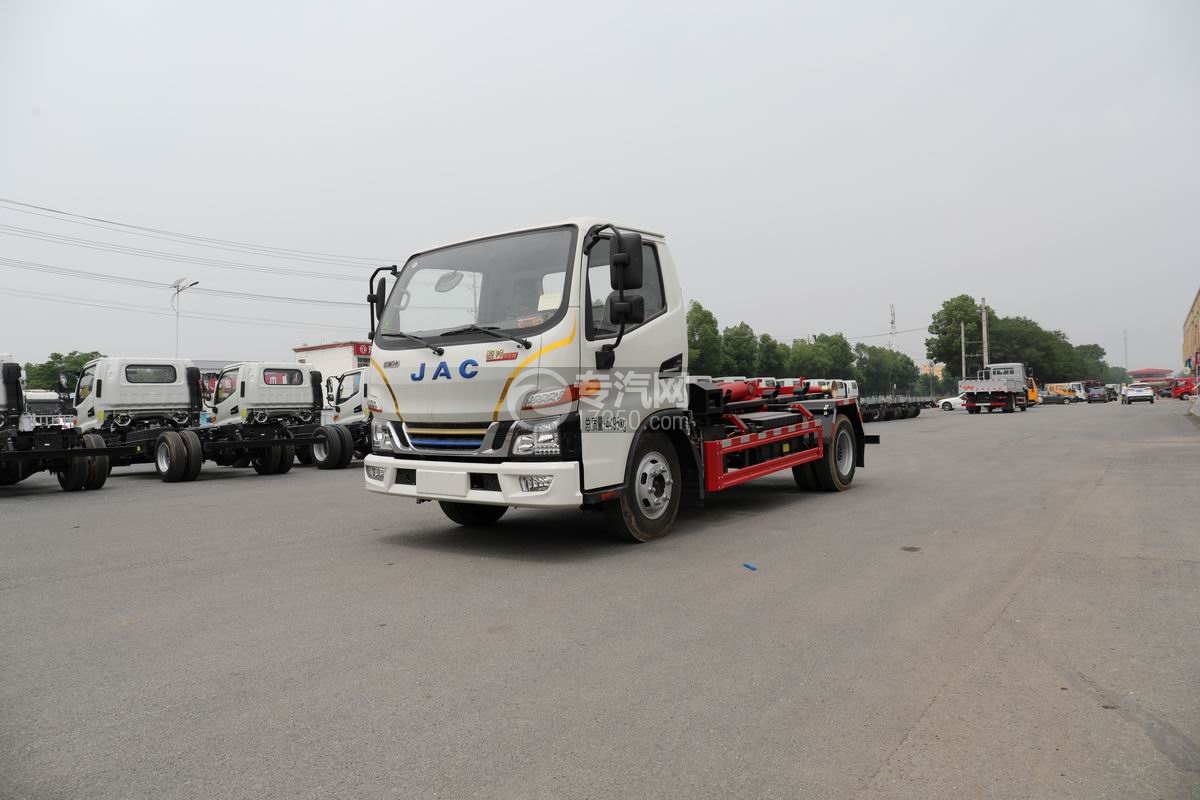 江淮骏铃聚宝盆混动勾臂垃圾车