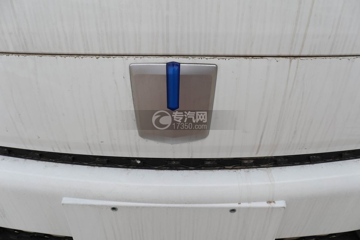 吉利V5E純電動自卸式垃圾車前臉