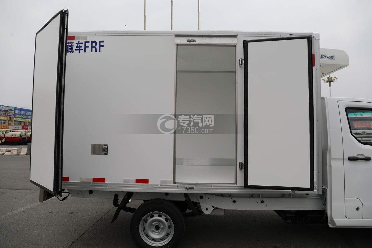 吉利远程F1E冷藏车上装箱体侧门