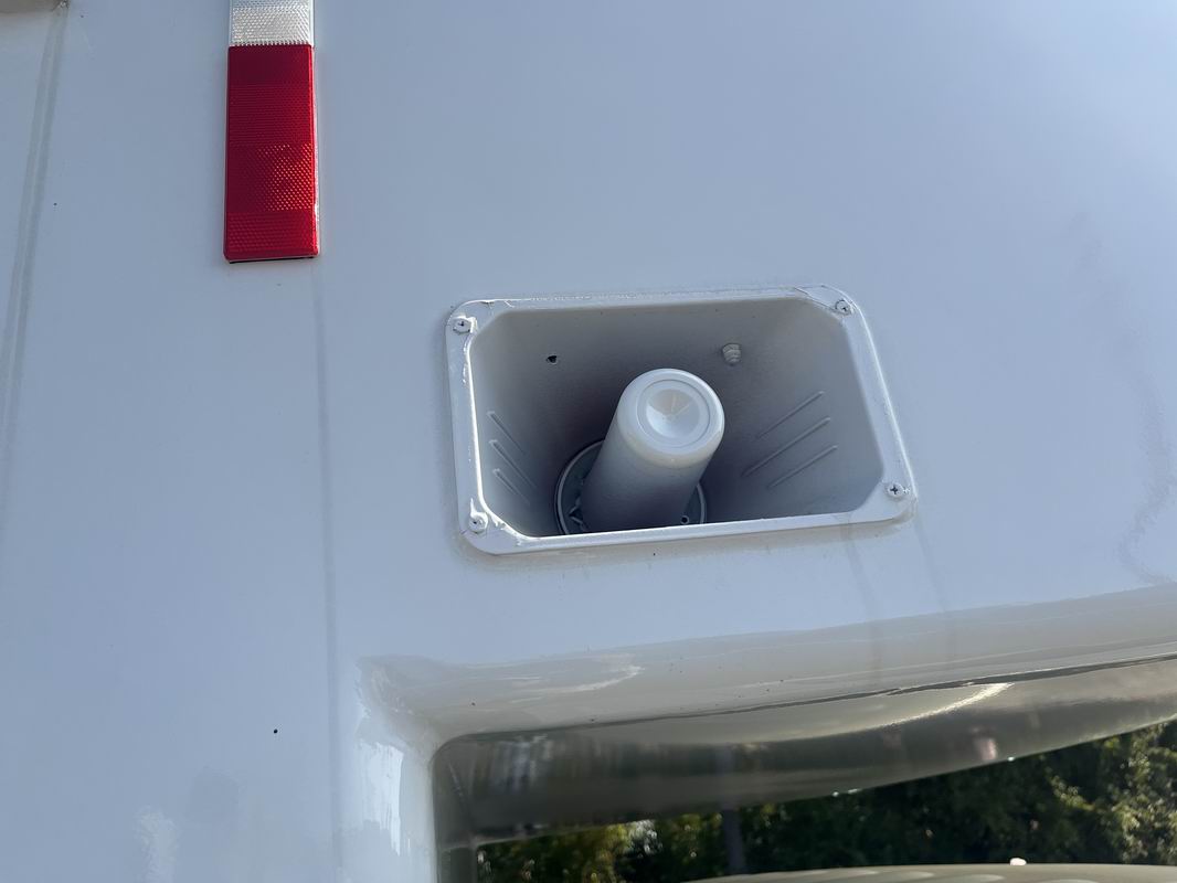 吉利純電動售貨車?yán)? title=