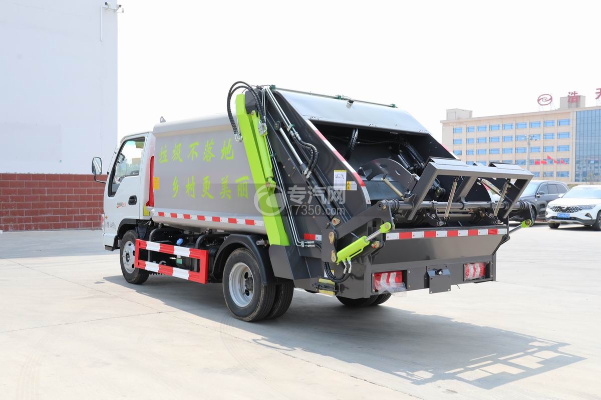 江淮康鈴H1藍(lán)牌壓縮垃圾車側(cè)后方圖