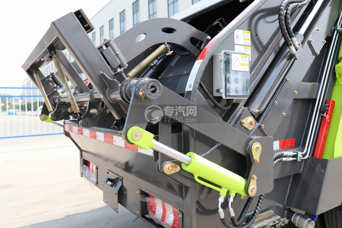 江淮康鈴H1藍(lán)牌壓縮垃圾車翻轉(zhuǎn)架