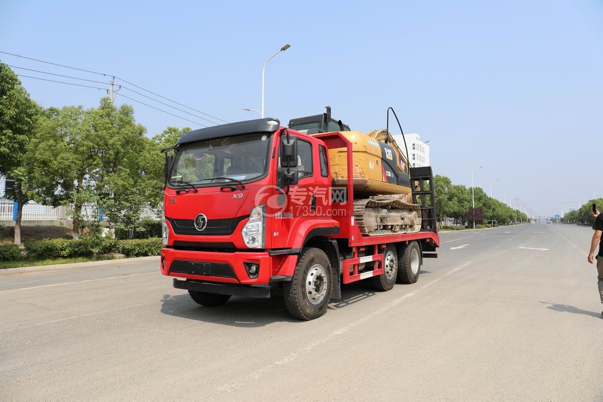 陜汽軒德X9提升橋平板車(25噸)左前45度圖