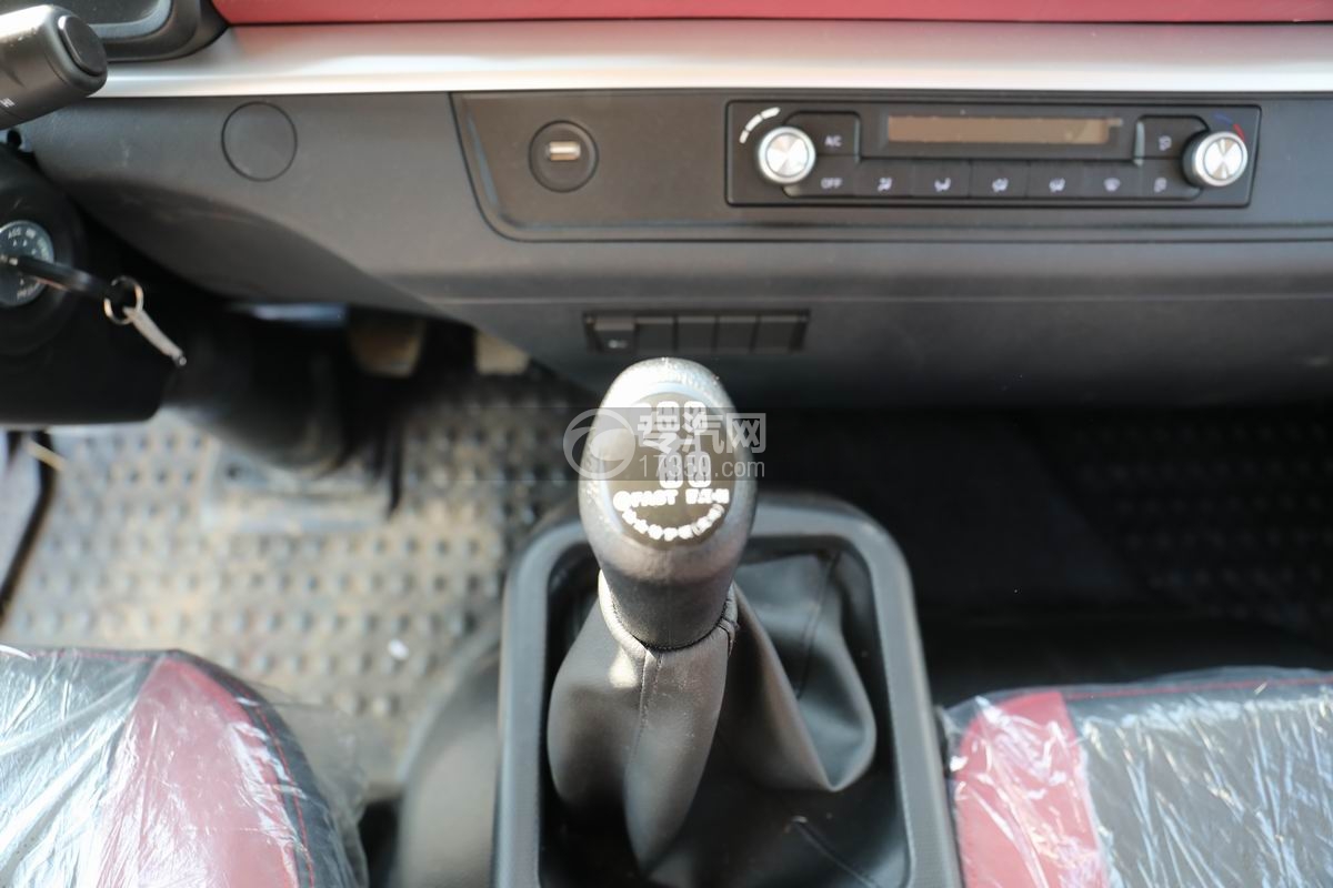 陜汽德龍G500平板運輸車變速檔桿