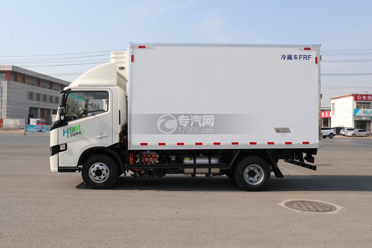 吉利遠(yuǎn)程星智H9M甲醇冷藏車側(cè)面圖