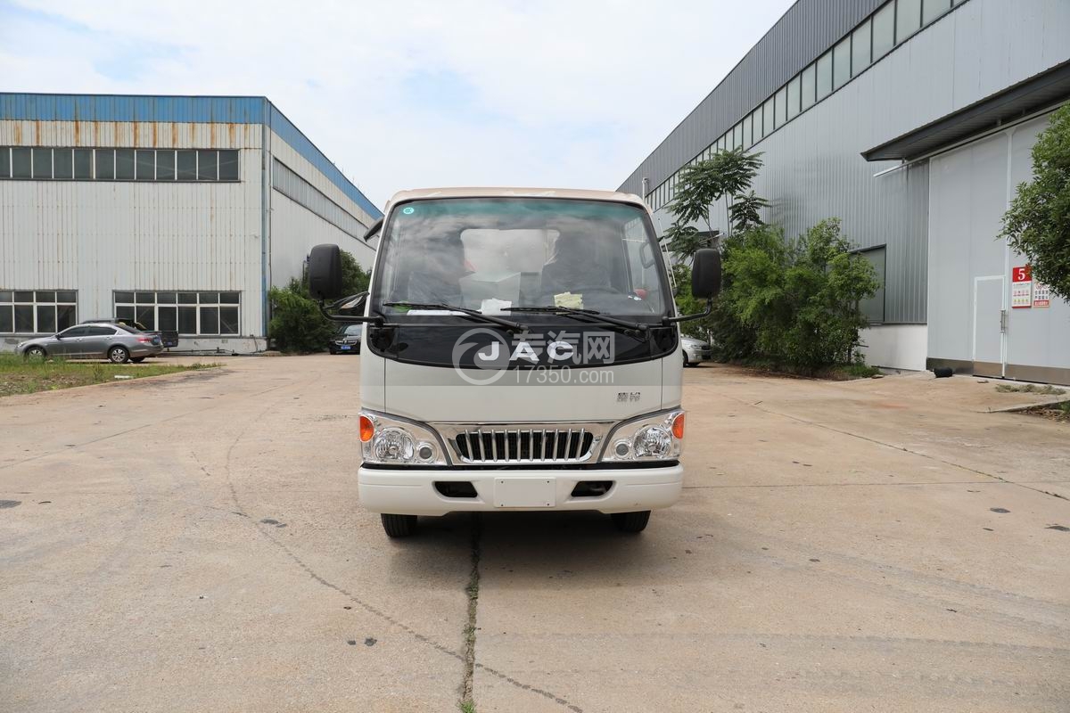 江淮康鈴智能瀝青灑布車正面圖