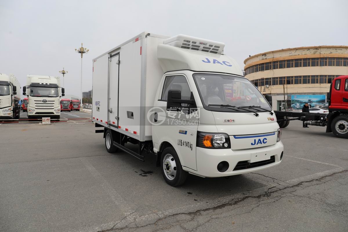 江淮凱達EX6冷藏車右前45度圖