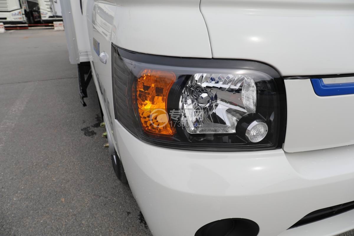 江淮凱達EX6冷藏車車前燈